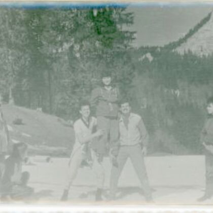 Excursie la Muntele Roșu