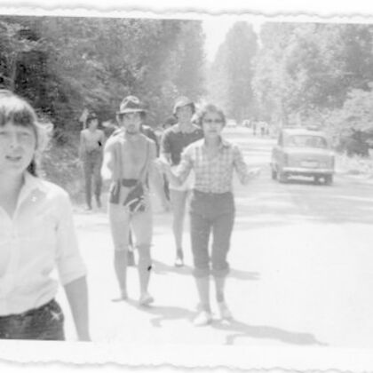 Drum la marginea pădurii